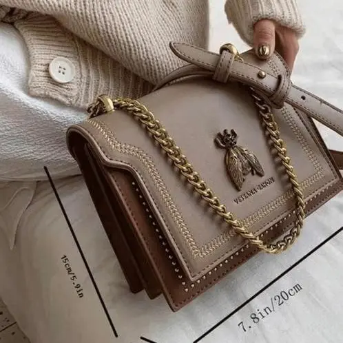 Cartera con detalle dorado C13's photo #1
